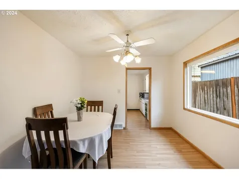 2338 N Russet Street Portland OR 97217