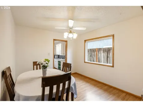 2338 N Russet Street Portland OR 97217