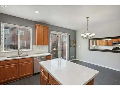 4852 SE Teakwood Street Hillsboro OR 97123