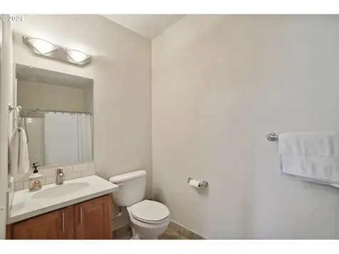 4852 SE Teakwood Street Hillsboro OR 97123