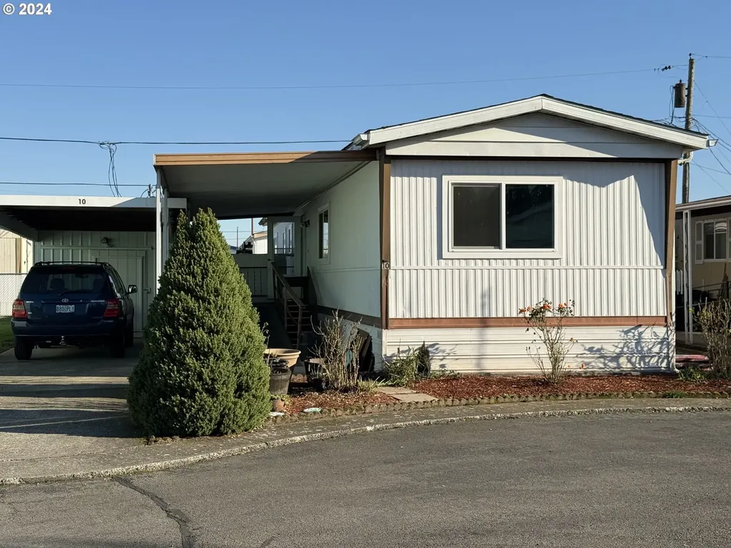 5552 Portland Road NE Salem OR 97305