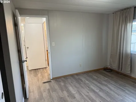 5552 Portland Road NE Salem OR 97305