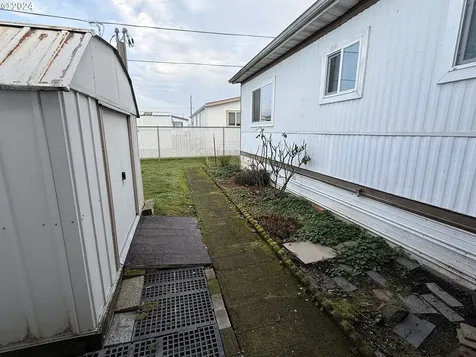 5552 Portland Road NE Salem OR 97305