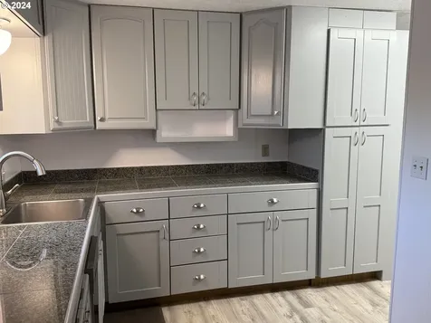5552 Portland Road NE Salem OR 97305