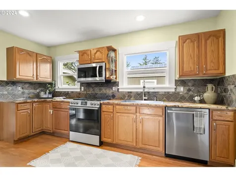 7014 N Sedro Street Portland OR 97203