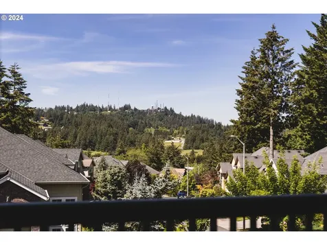 8428 Se 139th Court Portland OR 97236