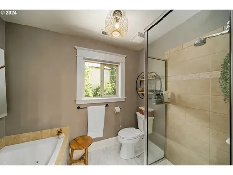 8428 Se 139th Court Portland OR 97236