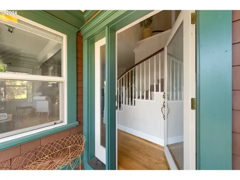 8428 Se 139th Court Portland OR 97236