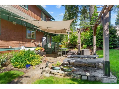 8428 Se 139th Court Portland OR 97236