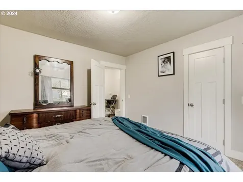 543 Nw Yamhill Street Sheridan OR 97378