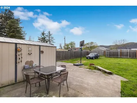 543 Nw Yamhill Street Sheridan OR 97378
