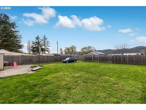 543 Nw Yamhill Street Sheridan OR 97378