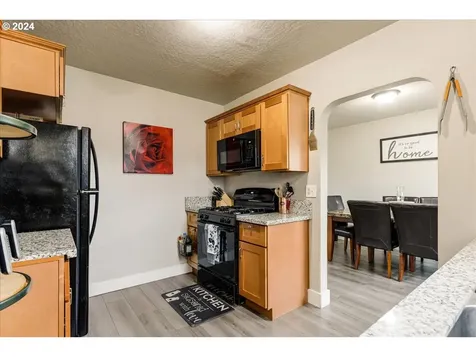 543 Nw Yamhill Street Sheridan OR 97378