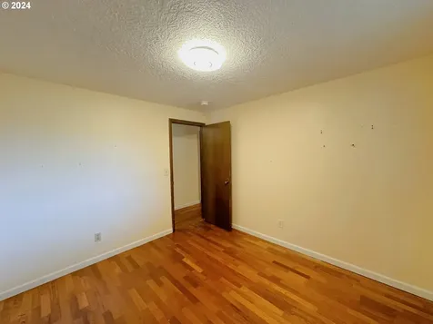 2011 Se 112th Avenue Portland OR 97216