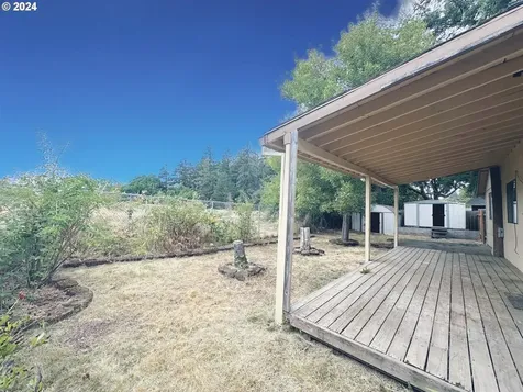 2011 Se 112th Avenue Portland OR 97216