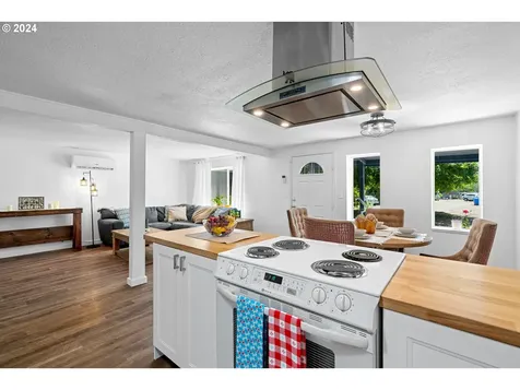11957 Se Tibbetts Street Portland OR 97266