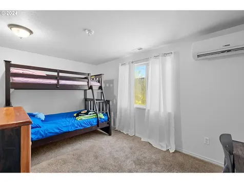 11957 Se Tibbetts Street Portland OR 97266