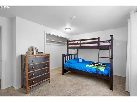 11957 Se Tibbetts Street Portland OR 97266