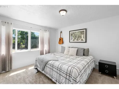 11957 Se Tibbetts Street Portland OR 97266