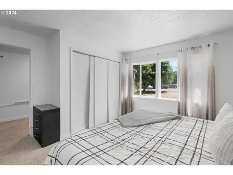 11957 Se Tibbetts Street Portland OR 97266