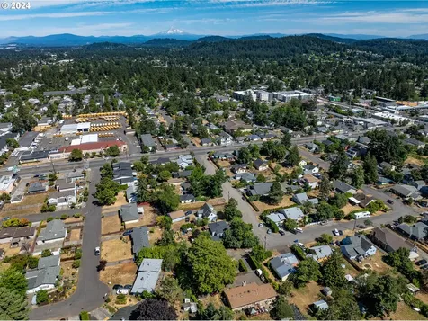 11957 Se Tibbetts Street Portland OR 97266