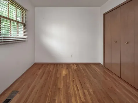 2210 SW Roxbury Avenue Portland OR 97225