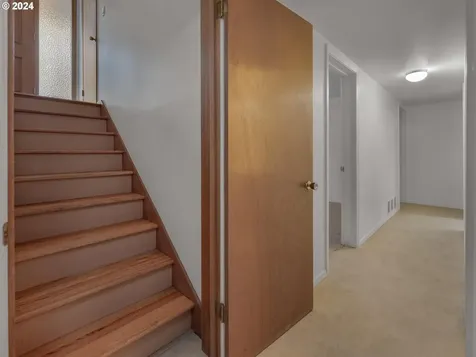 2210 SW Roxbury Avenue Portland OR 97225