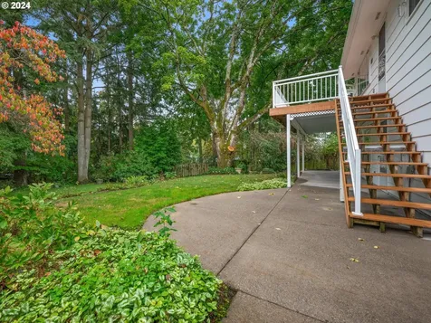 2210 SW Roxbury Avenue Portland OR 97225