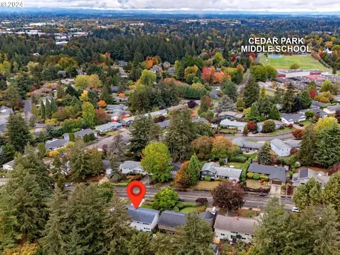 2210 SW Roxbury Avenue Portland OR 97225