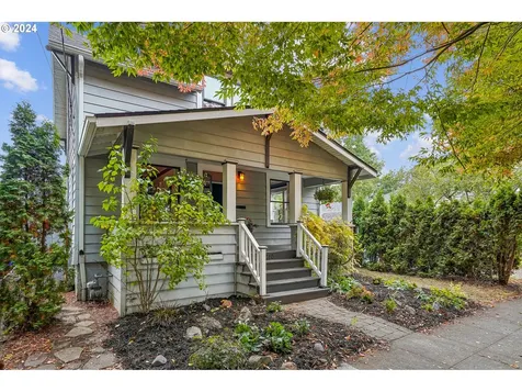 7210 N Oatman Avenue Portland OR 97217
