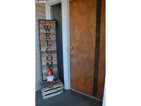 211 Leone Avenue Enterprise OR 97828