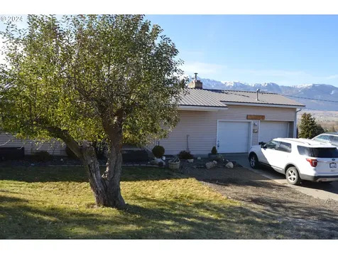 211 Leone Avenue Enterprise OR 97828