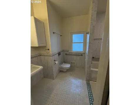 1415 SE 53rd Avenue Portland OR 97215