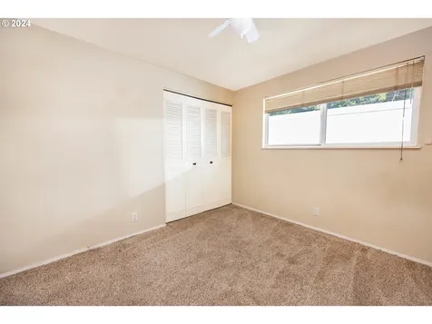 2515 W Irwin Way Eugene OR 97402