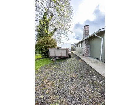 2515 W Irwin Way Eugene OR 97402