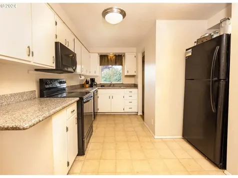 2515 W Irwin Way Eugene OR 97402