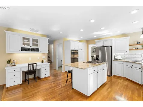 2634 Ne Zander Court Hillsboro OR 97124