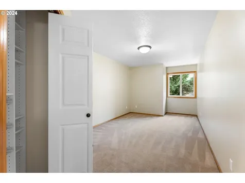 2634 Ne Zander Court Hillsboro OR 97124