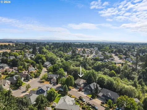 2634 Ne Zander Court Hillsboro OR 97124
