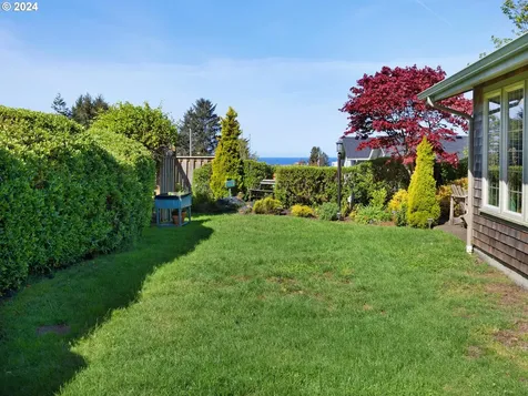 164 Alpine Street Seaside OR 97138