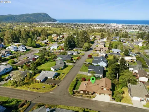 164 Alpine Street Seaside OR 97138