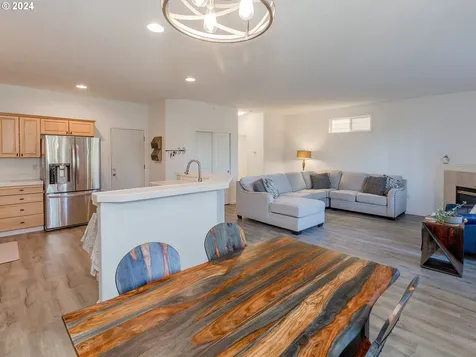 1042 57th Street Washougal WA 98671