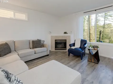1042 57th Street Washougal WA 98671