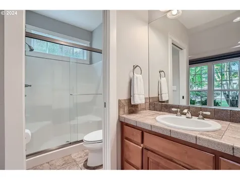 1711 Nw 84th Circle Vancouver WA 98665
