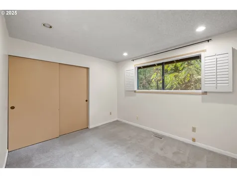 16081 Pearcy Street Lake Oswego OR 97034