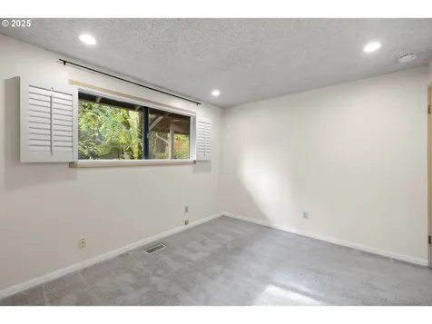 16081 Pearcy Street Lake Oswego OR 97034