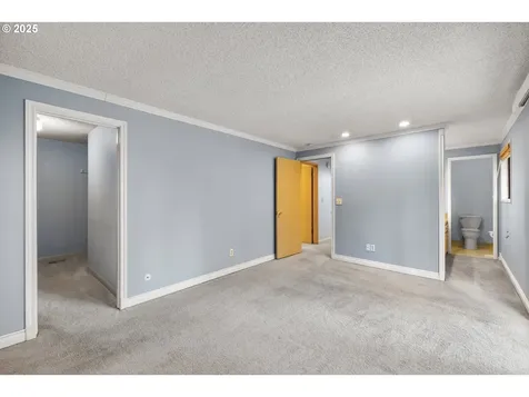 16081 Pearcy Street Lake Oswego OR 97034