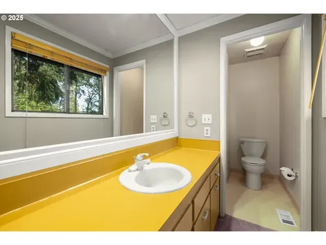 16081 Pearcy Street Lake Oswego OR 97034