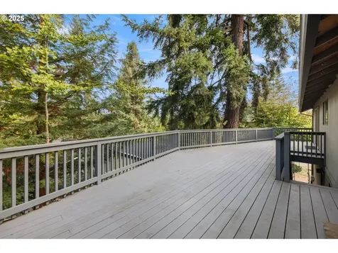 16081 Pearcy Street Lake Oswego OR 97034