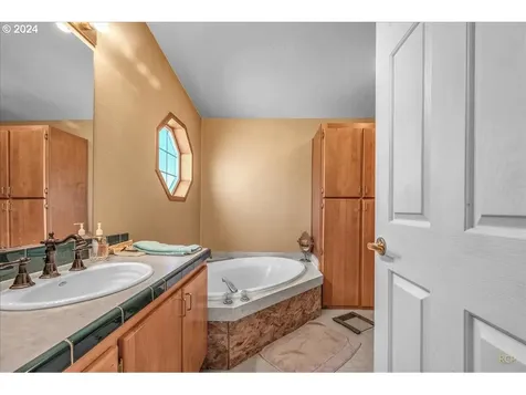10580 SE Schacht Road Damascus OR 97089